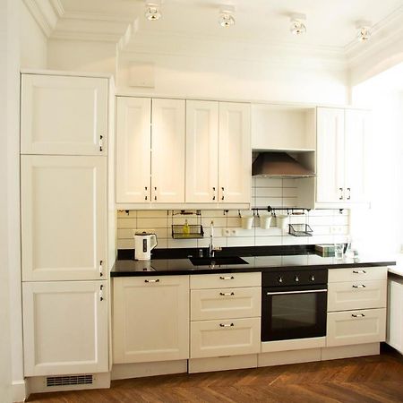 City Center - Golden Apartments - Dobr11A Варшава Екстер'єр фото