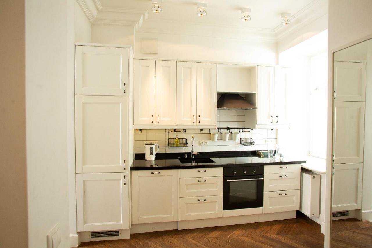 City Center - Golden Apartments - Dobr11A Варшава Екстер'єр фото