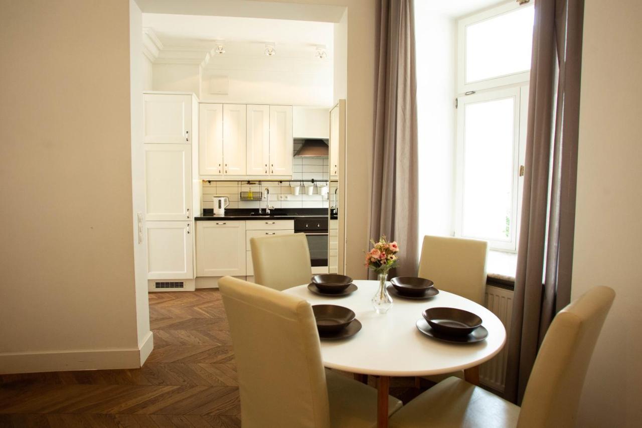 City Center - Golden Apartments - Dobr11A Варшава Екстер'єр фото